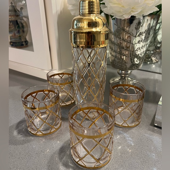 Altuzarra 18 Karat Gold Cocktail Shaker and Glassware - a Set of 5 - Picture 6 of 7